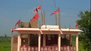 दार्शनिक स्थल It is very old temple situated at Parham Panchayat Firozabad