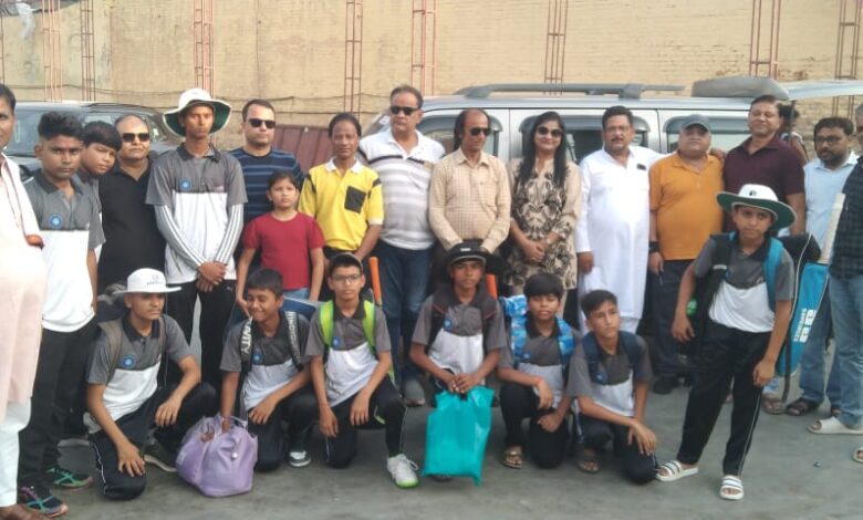 Firozabad's Under-14 cricket team left for Bareilly
